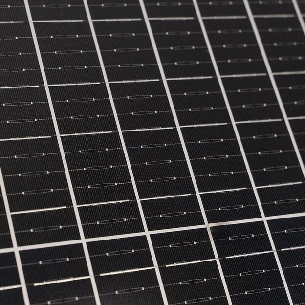 Daugiafunkcinis saulės panelės įkroviklis WORCRAFT akumuliatoriams 50W 2