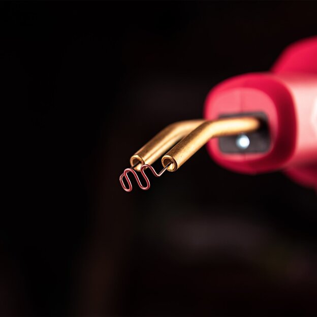 Akumuliatorinis plastiko suvirinimo aparatas plastikinėje dėžėje 20V LI-ION