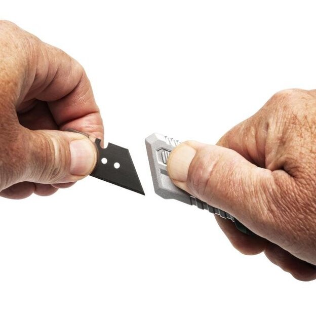 Trapecinis peilis su keičiama geležte užsilenkiantis 19mm 7