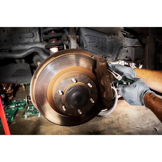 1/4  + 1/2  Galvučių ir įrankių rinkinys 104vnt. 16