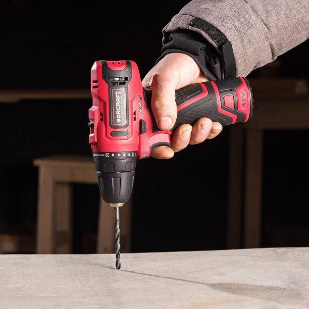 Li-ion Cordless drill 12V with accesorries in plastic box 12