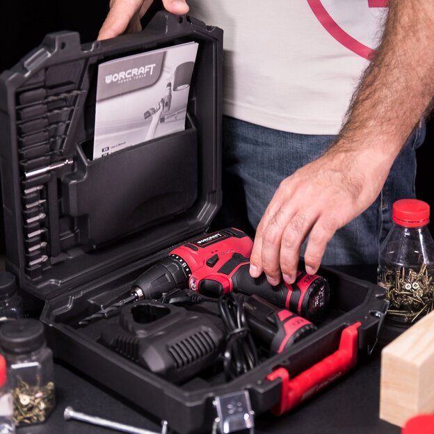 Li-ion Cordless drill 12V with accesorries in plastic box 16