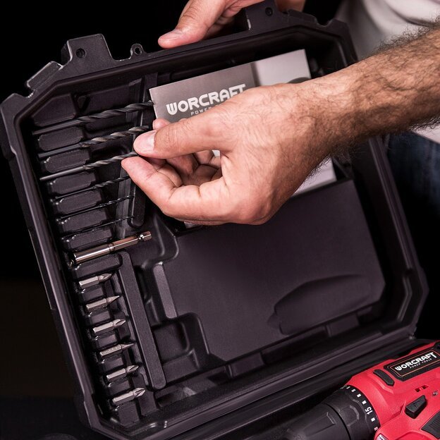 Li-ion Cordless drill 12V with accesorries in plastic box 17