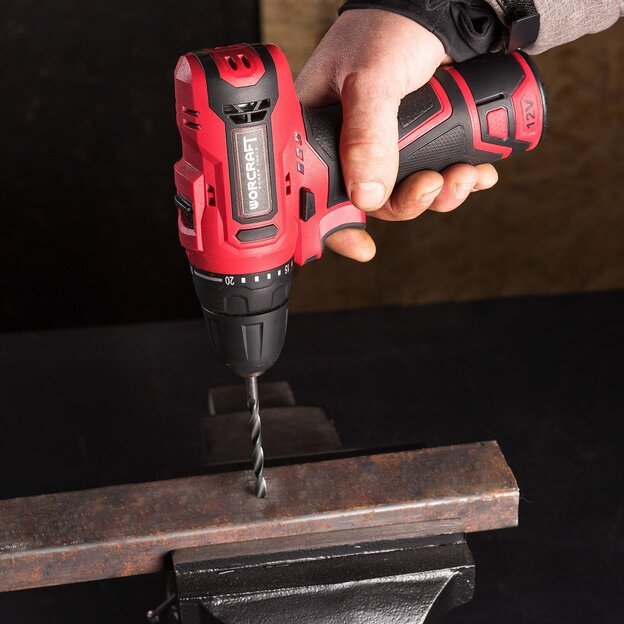 Li-ion Cordless drill 12V with accesorries in plastic box 13